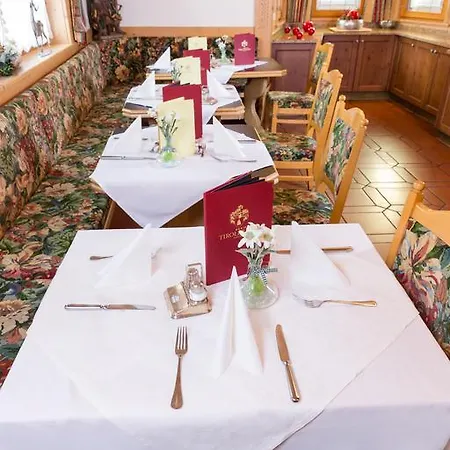 Hotel Tirolerhof 3*